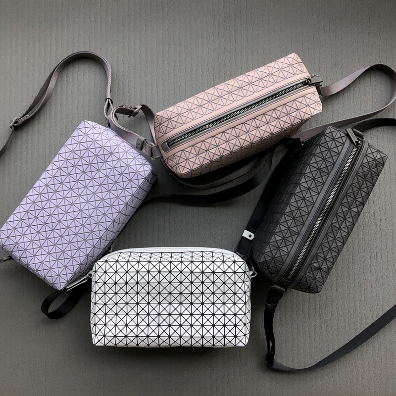 2025新几何菱格休闲小方包男女款单肩斜挎硅胶腋下枕头马鞍盒子包