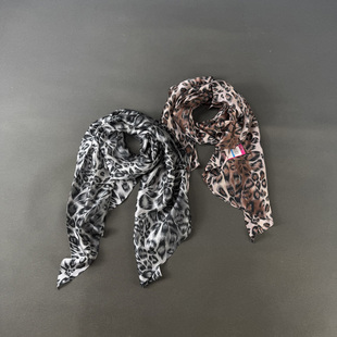 美国单 柜190+！时髦复古豹纹印花仿缎面薄款丝巾围巾围脖披肩女
