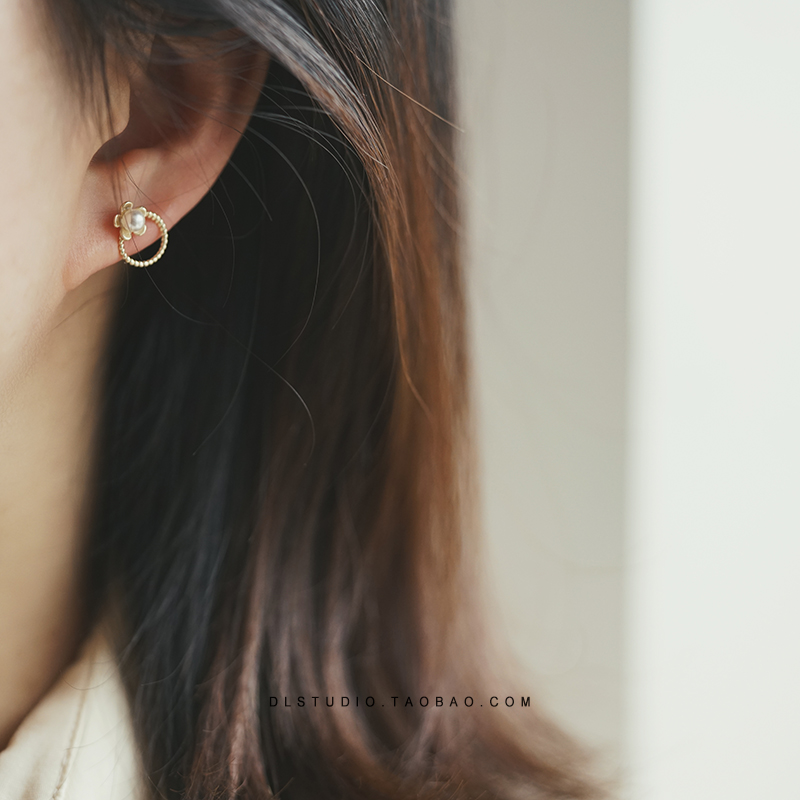 回馈镀14k金圆弧施家珍珠耳环