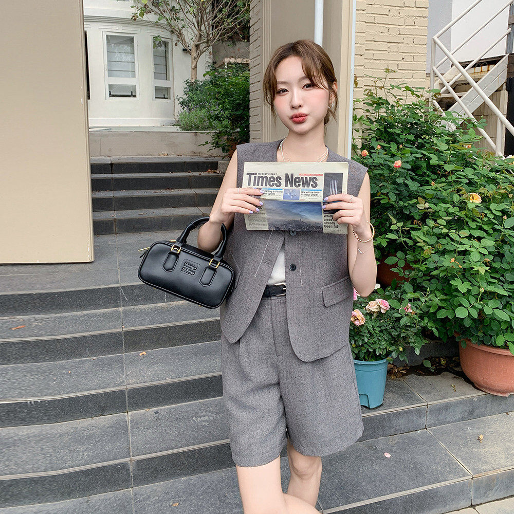 2026年夏季二件套无袖马甲裙两件套时尚套装短裤女装亮片西装套装