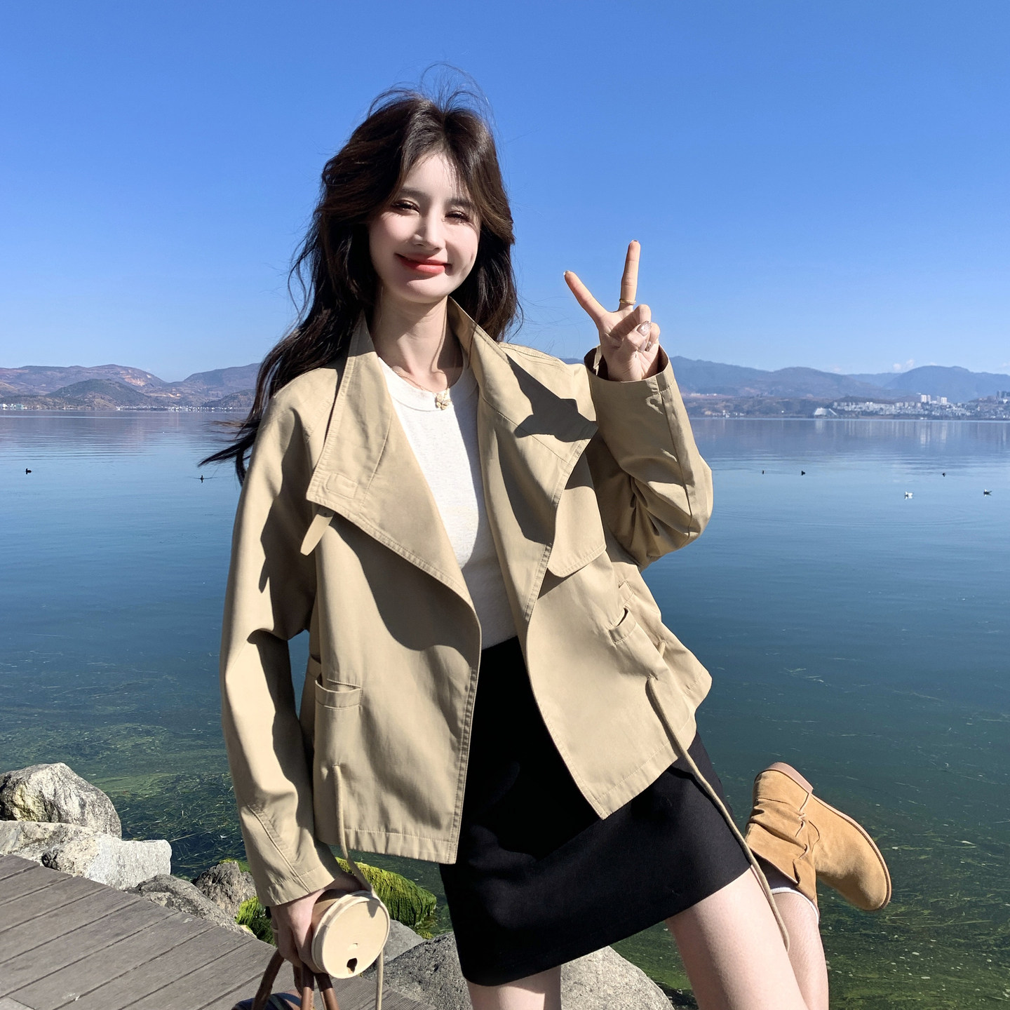 卡其色复古超拉链立领风衣外套女春秋新款韩系减龄甜酷风休闲上衣