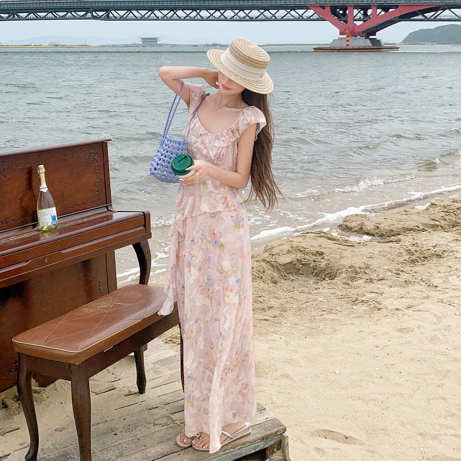 2026夏新款花朵无袖度假沙滩连衣裙逛街碎花度假风长裙无袖裙女士