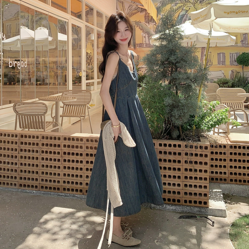 法式度假复古牛仔连衣裙女春夏设计感小众超好看小个子开衫吊带裙