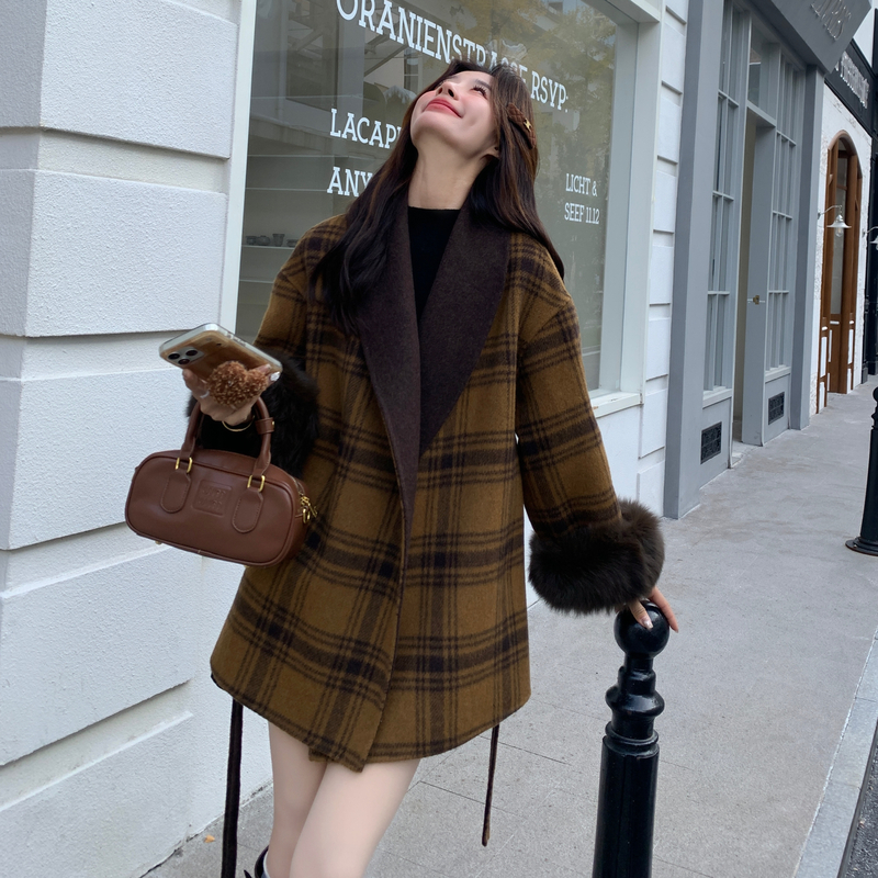 毛呢大衣高级感毛领新款双面羊绒大衣带袖毛格子配腰带时尚洋气