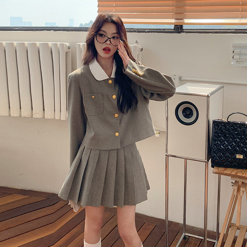 秋季新款上市春季优质精品复古格纹小香风短外套百褶裙两件套女