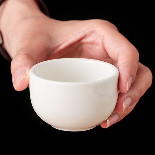 陶瓷茶杯酒杯白瓷杯多用途小杯子