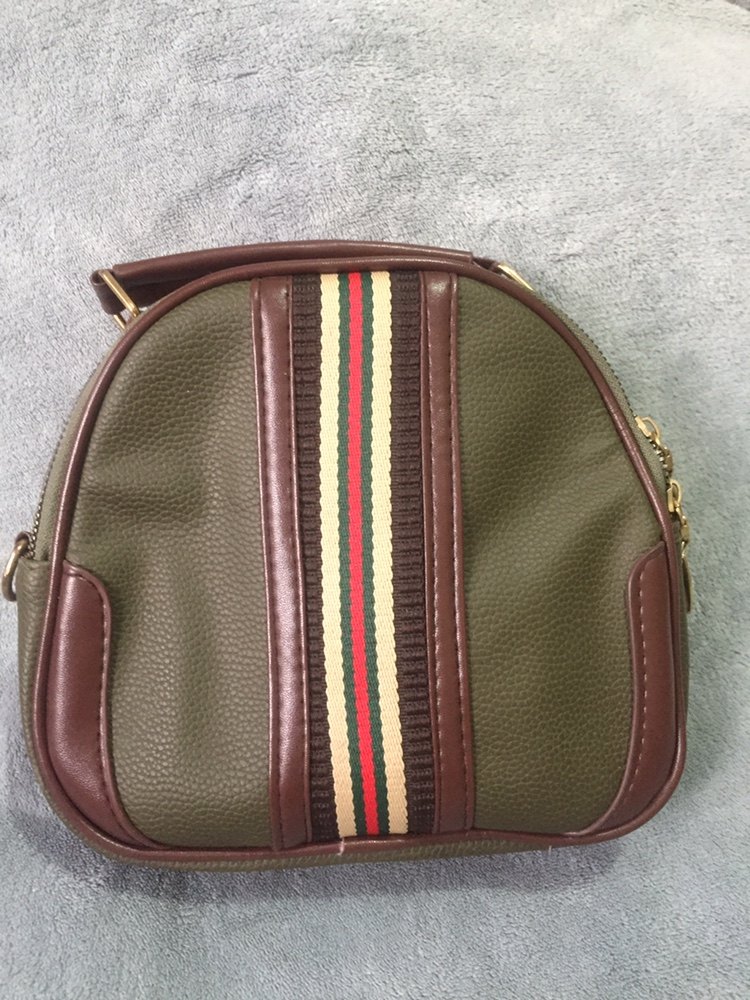 2024时尚百搭简约休闲个性手提单肩斜跨马蹄贝壳包相机女包机车包