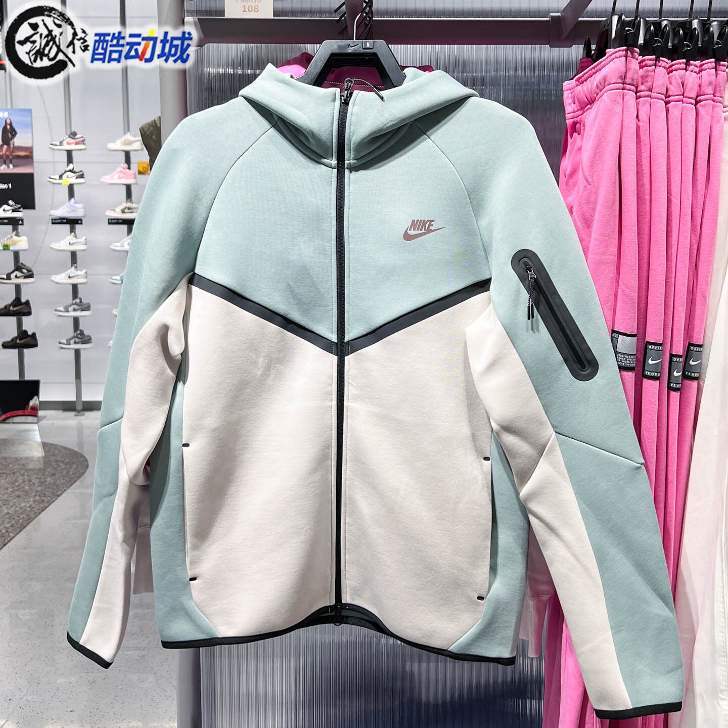 耐克男子2025冬新款风行者系列男子全长拉链开襟连帽衫HV0950-020