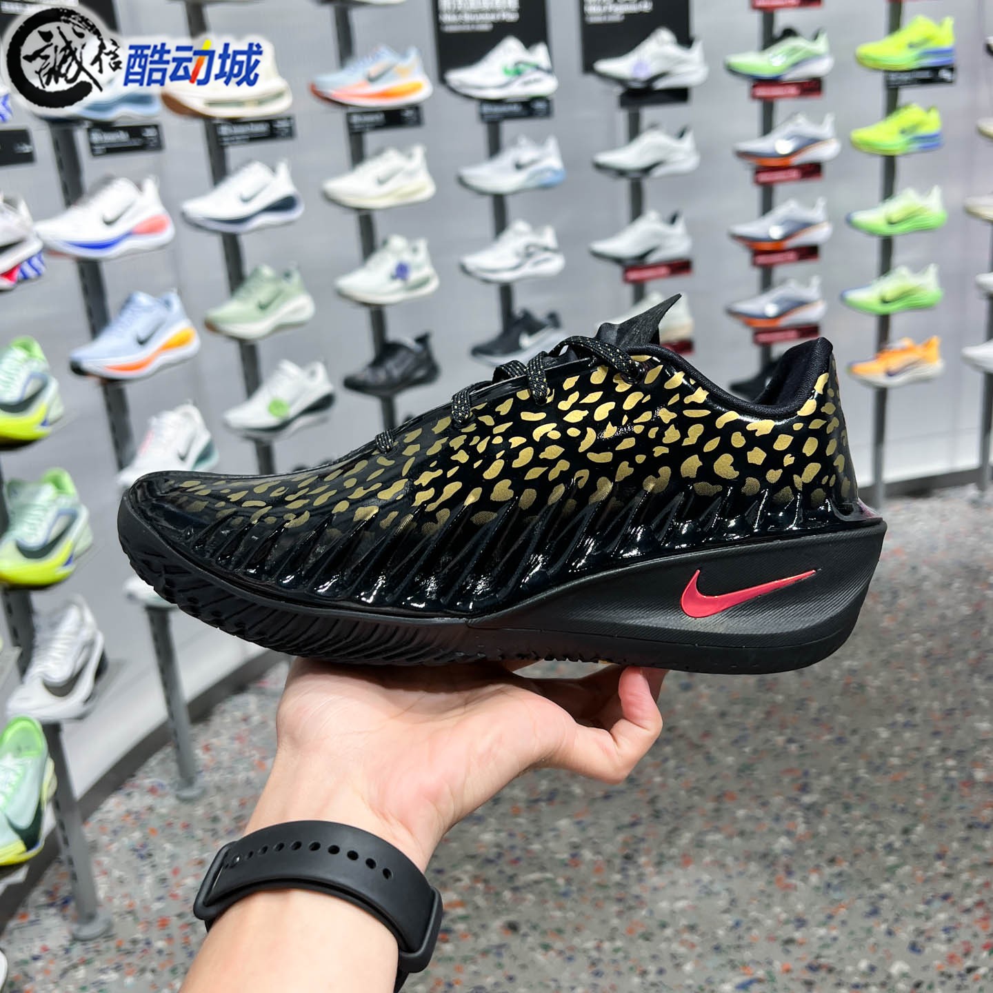 Nike耐克男子2026秋季复古花纹回弹缓震防滑实战篮球鞋IU1961-001