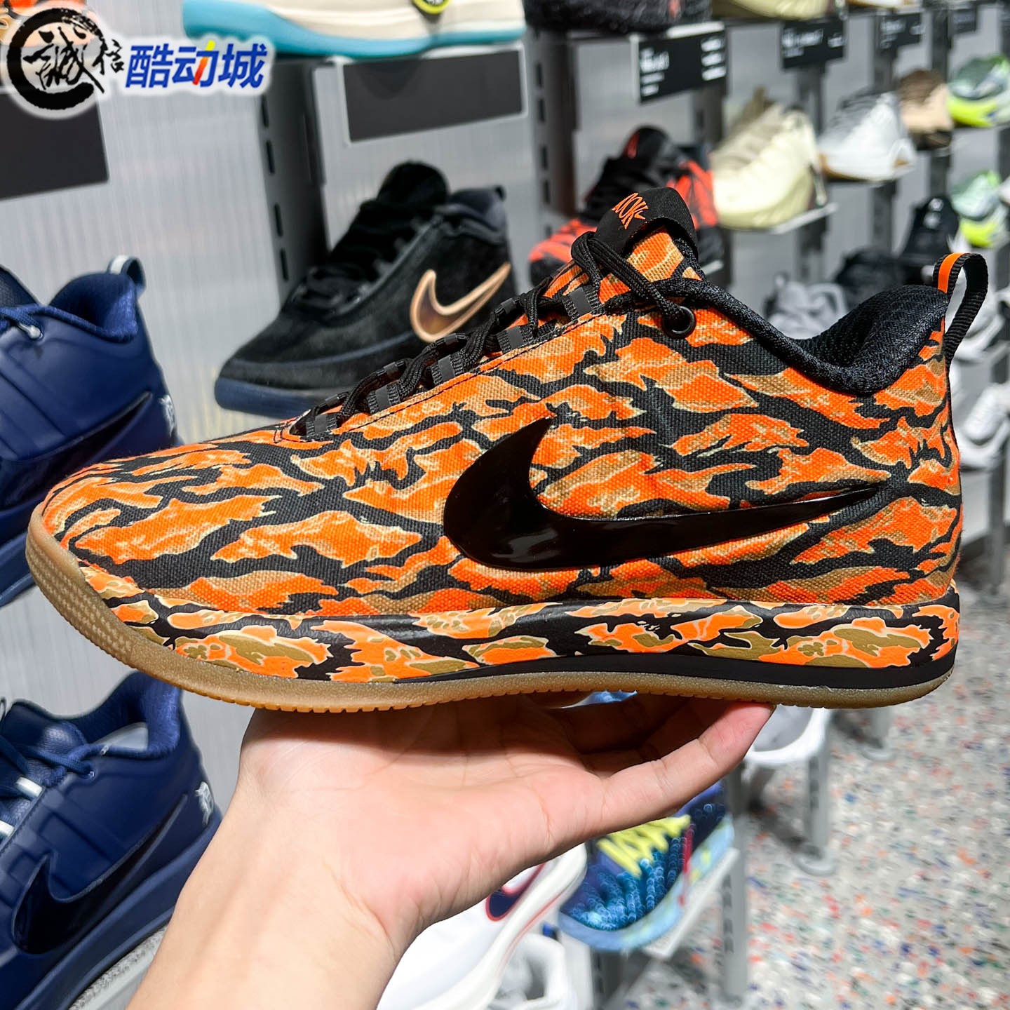 耐克男子2026秋新款BOOK 2 CAMO EP复古缓震耐磨篮球鞋IV5770-001