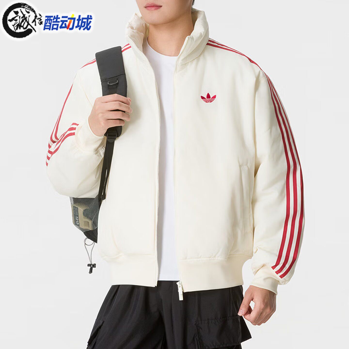 阿迪达斯三叶草男子2026冬季新款白红百搭运动保暖棉服外套KS4156