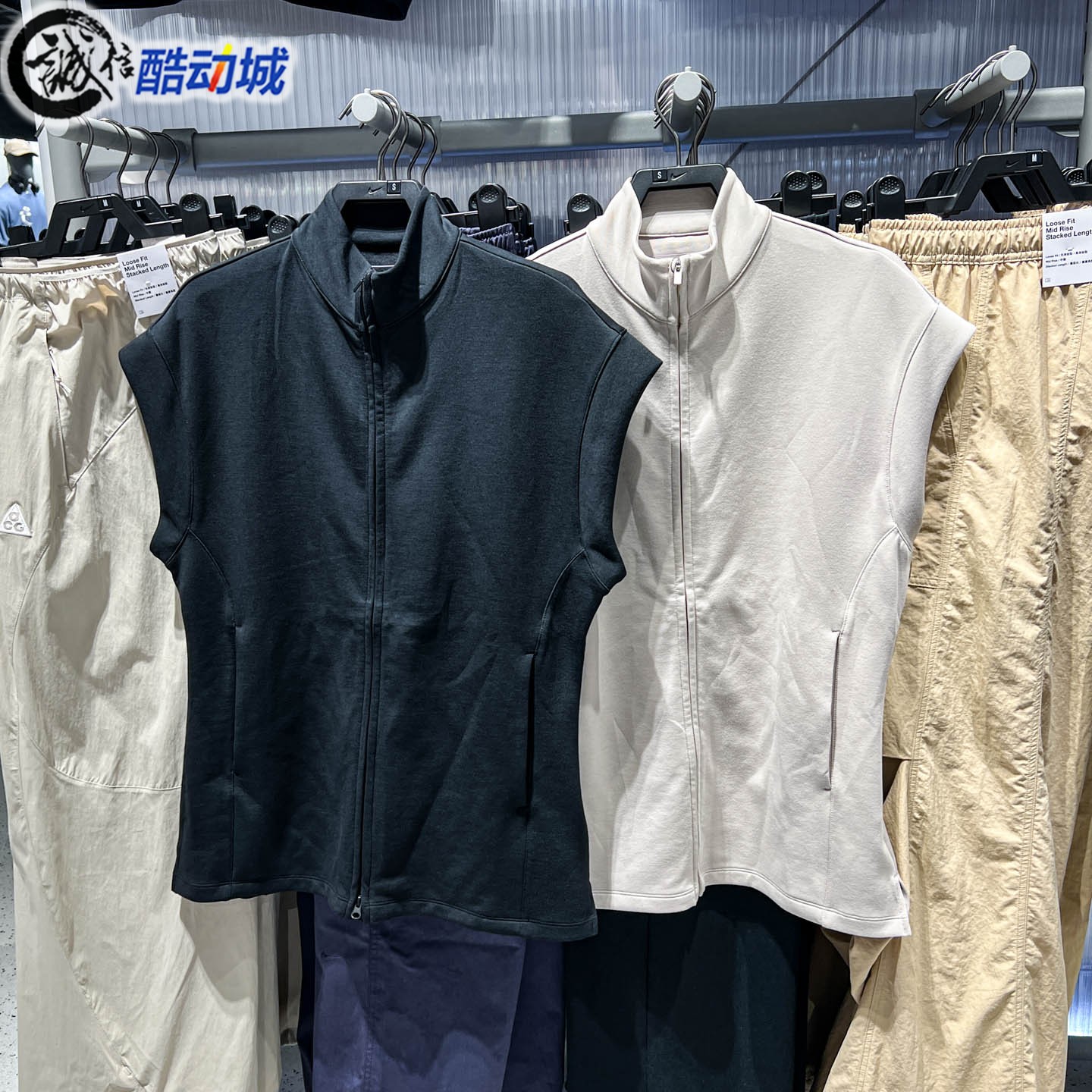 Nike耐克女子2026年秋季速干全长拉链开襟无袖上衣IQ7052-010-236