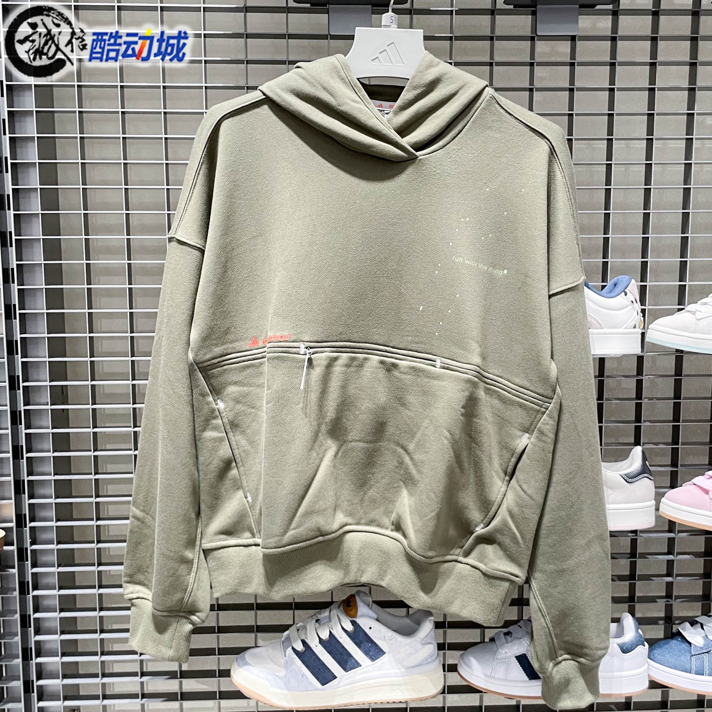 阿迪达斯跑步运动连帽卫衣套头衫