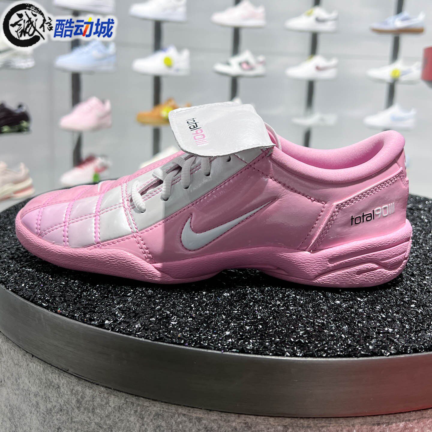 Nike耐克女子2026夏新款Total 90 SE复古足球风运动鞋IO2389-600