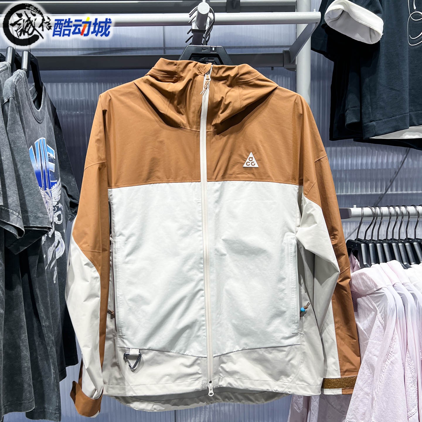Nike耐克男装2026秋款ACG防风防水雨天夹克硬壳冲锋衣 HJ2688-281