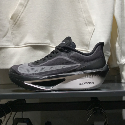 NIKE耐克男鞋2025秋新款透气休闲缓震运动鞋公路跑步鞋FN8454-001