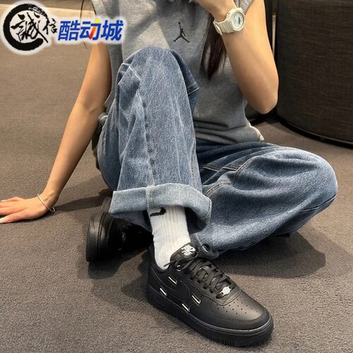 Nike耐克女AF1空军一号四钩黑武士透气低帮运动休闲鞋 HQ1180-001