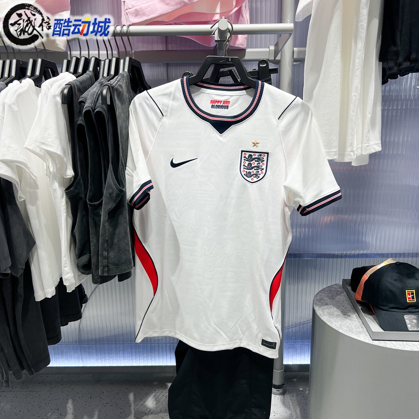 阿迪达斯男子2026夏季英格兰队主场球迷版速干足球球衣IB5290-100