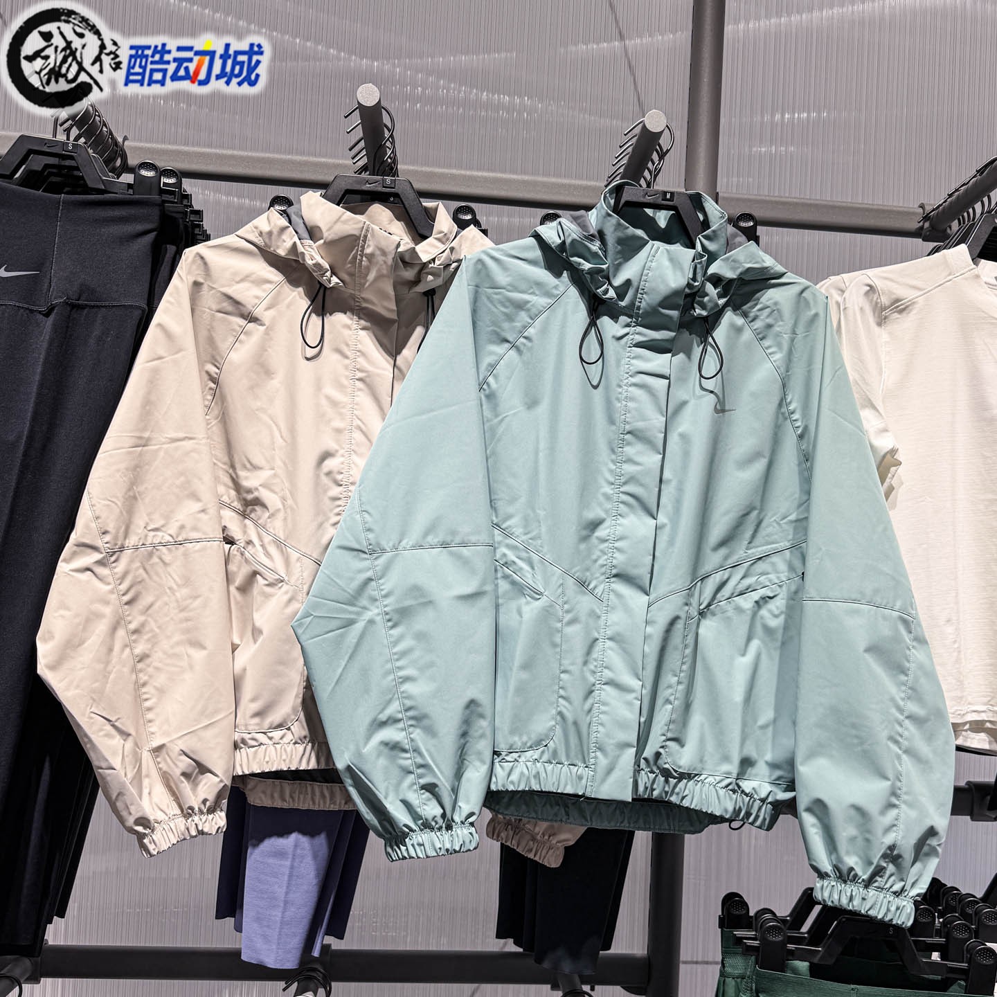 Nike耐克2025冬季女子防风拒水运动跑步夹克FB7493-017-104-499