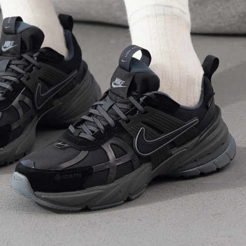 NIKE耐克女鞋2024冬季新款防水休闲运动缓震公路跑步鞋FZ2622-001