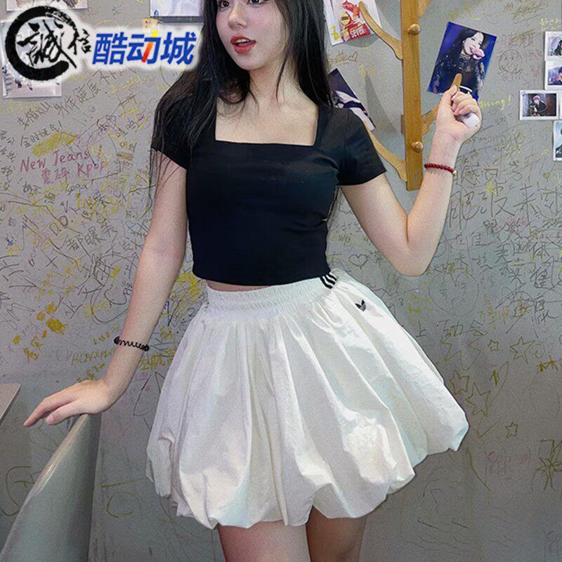 阿迪达斯三叶草经典运动花苞短裙