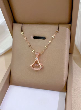 潮流气质高端永恒灵动小裙子项链跳动的心项链女公主流苏锁骨链