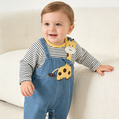 新款背带牛仔裤条纹T恤两件套