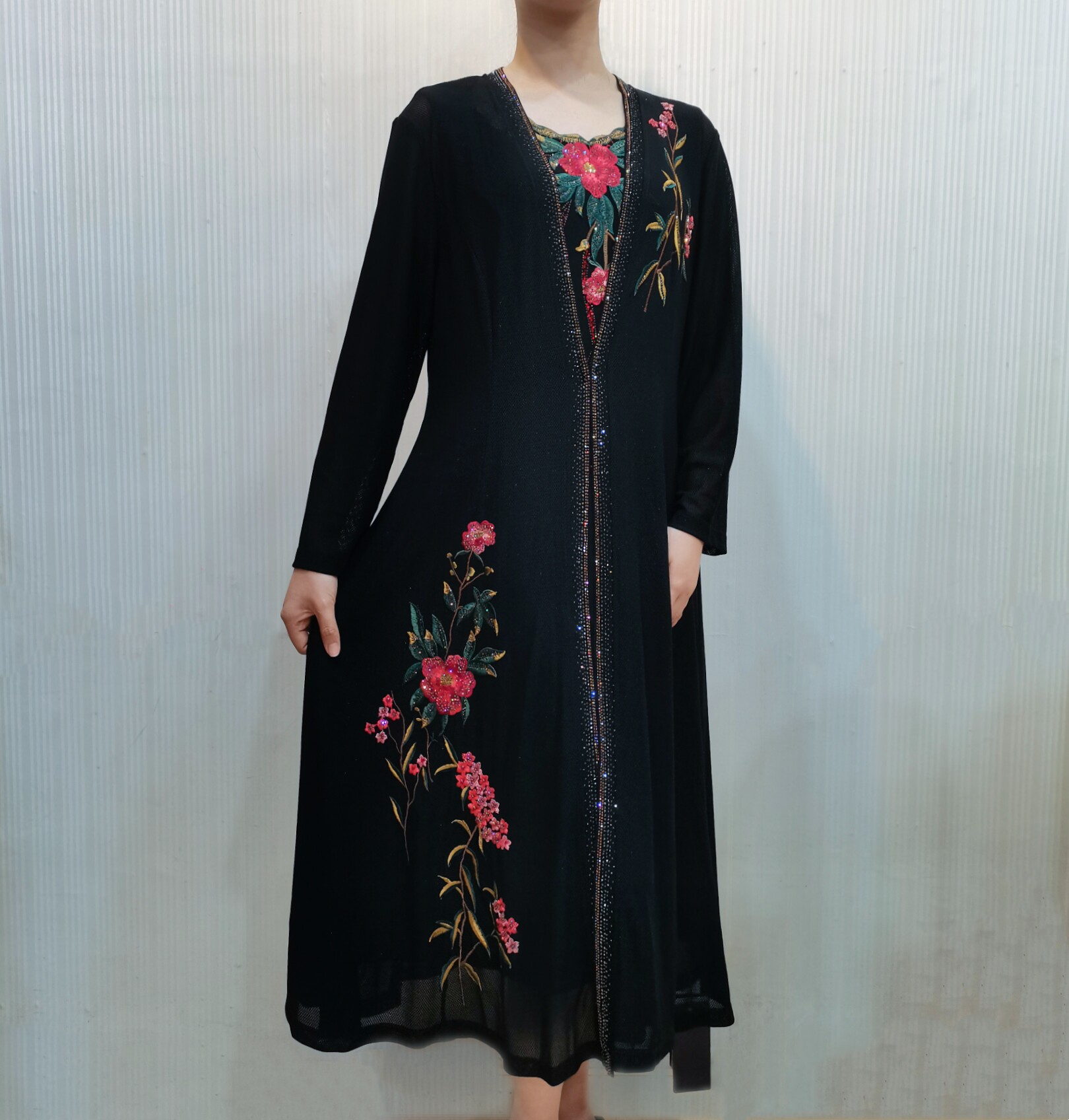 典云间秋装妈妈两件套过膝高贵背心裙连外披
