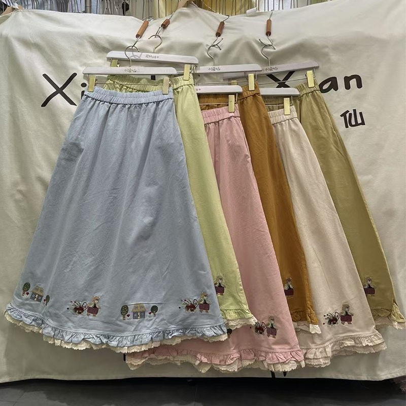 森系学院风小熊刺绣拼接花边半身裙甜美春季新款2025糖果色中长裙