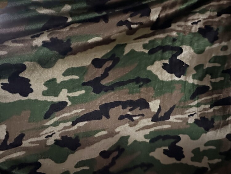新款军绿色迷彩弹力印花金丝绒连衣裙舞蹈裙裤子柔软服装布面料飞