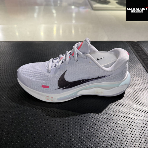 耐克女子专业跑步运动鞋