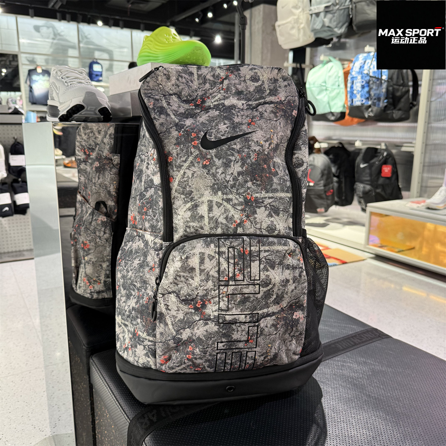 NIKE耐克双肩背包男女户外新款轻便大容量收纳通勤旅游书包IH7965