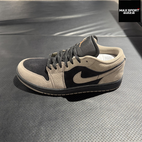 耐克男子板鞋AJ1篮球运动休闲鞋