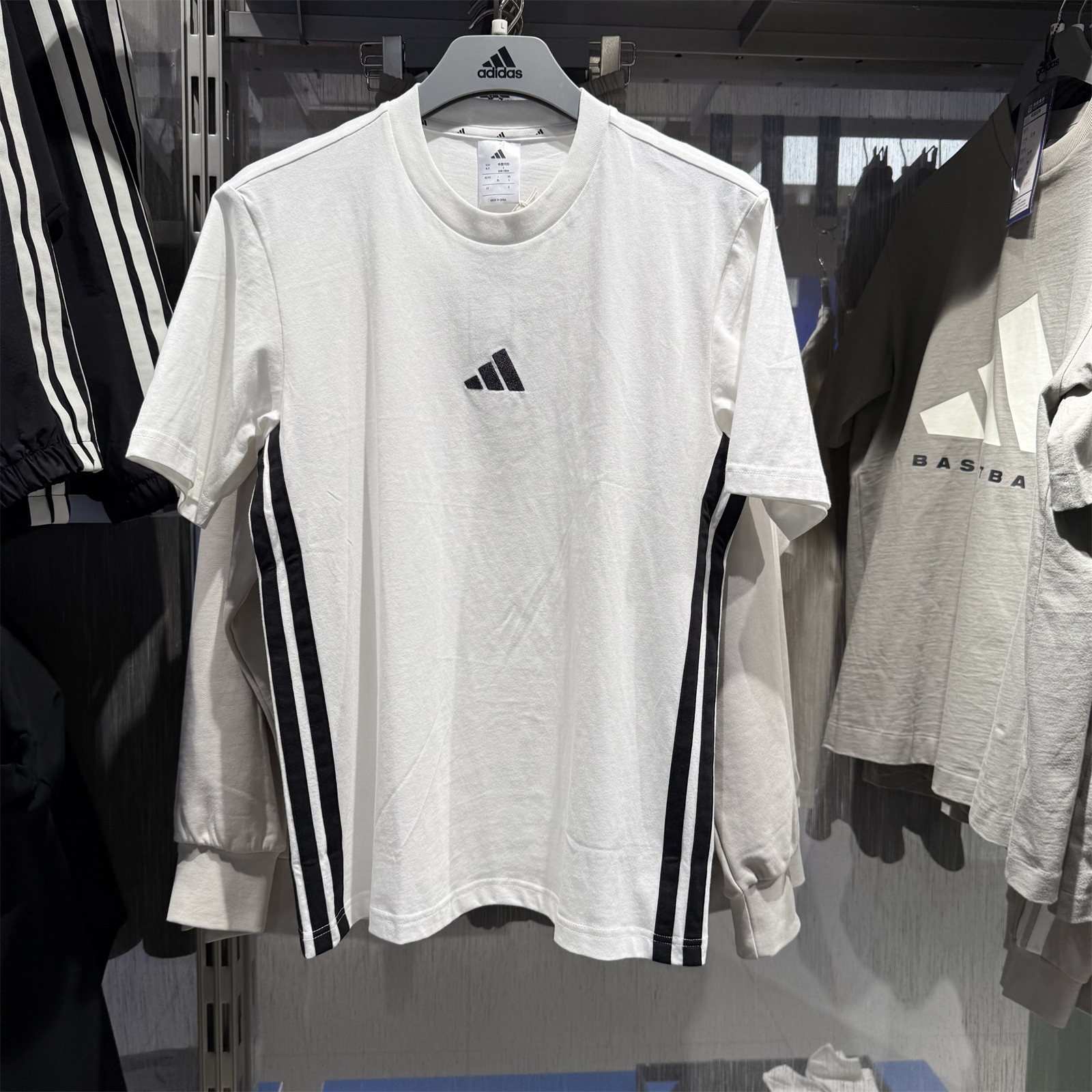 Adidas阿迪达斯男纯棉短袖三条纹运动2025春夏透气T恤半袖 JY8564 - 实物图