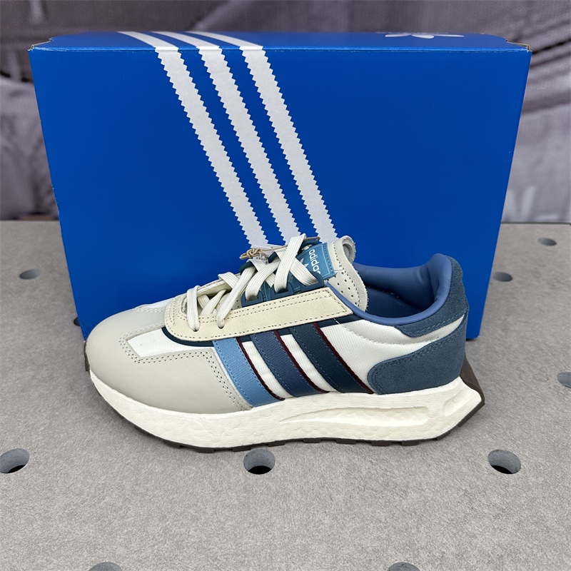 阿迪达斯男女经典耐磨运动休闲鞋