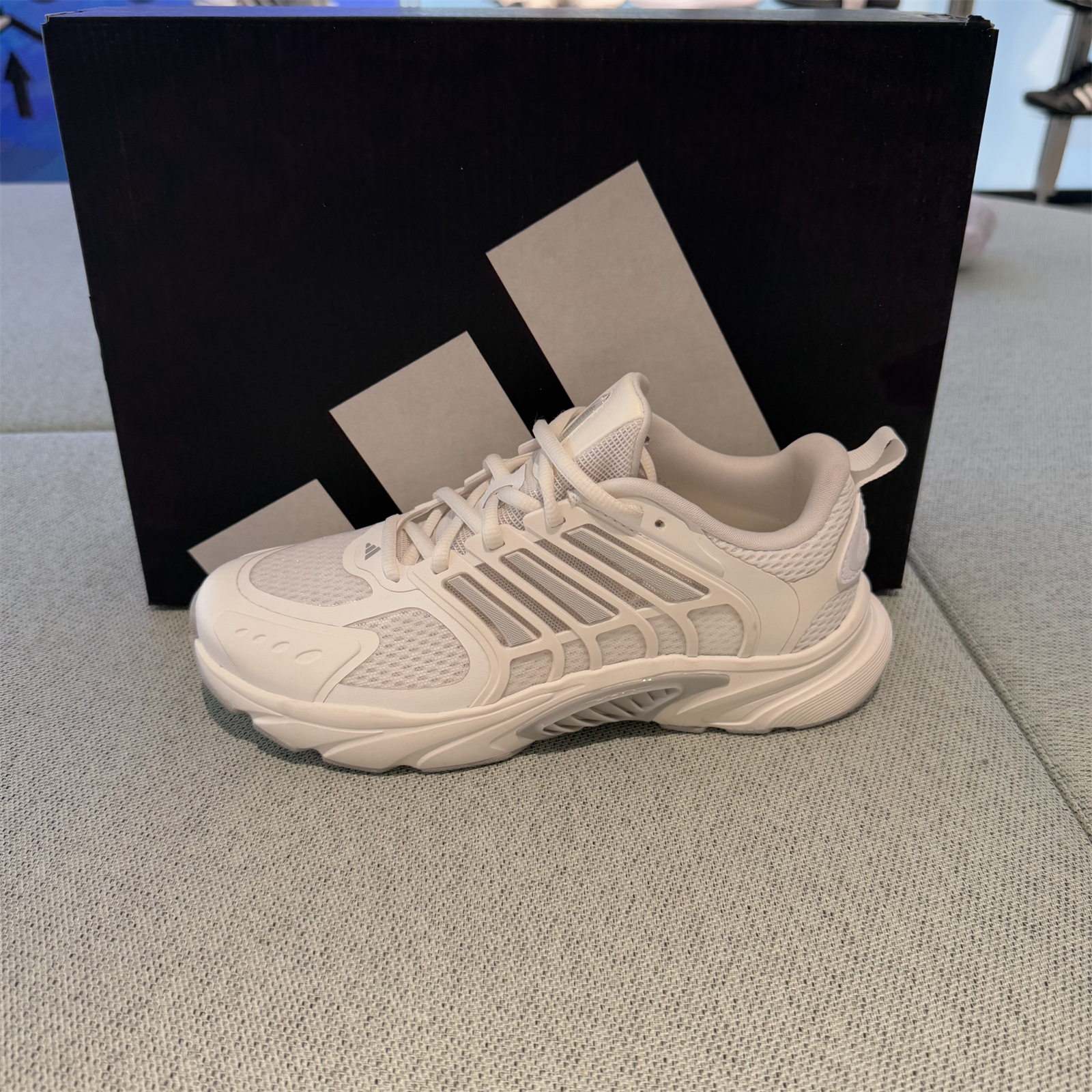 Adidas阿迪达斯男女清风跑步鞋夏季网眼透气轻便旅游运动鞋JQ4901