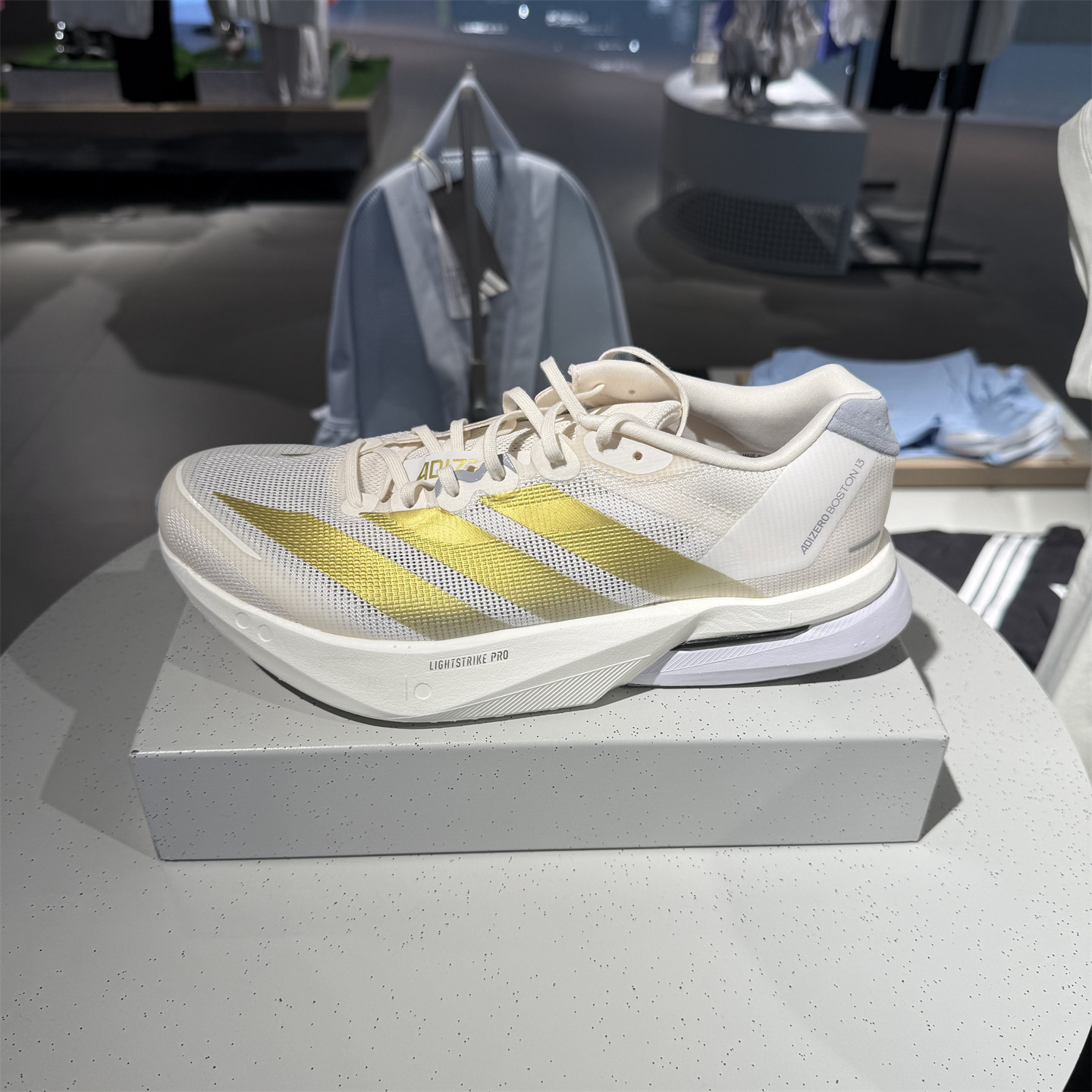 阿迪达斯男子竞速跑步运动鞋