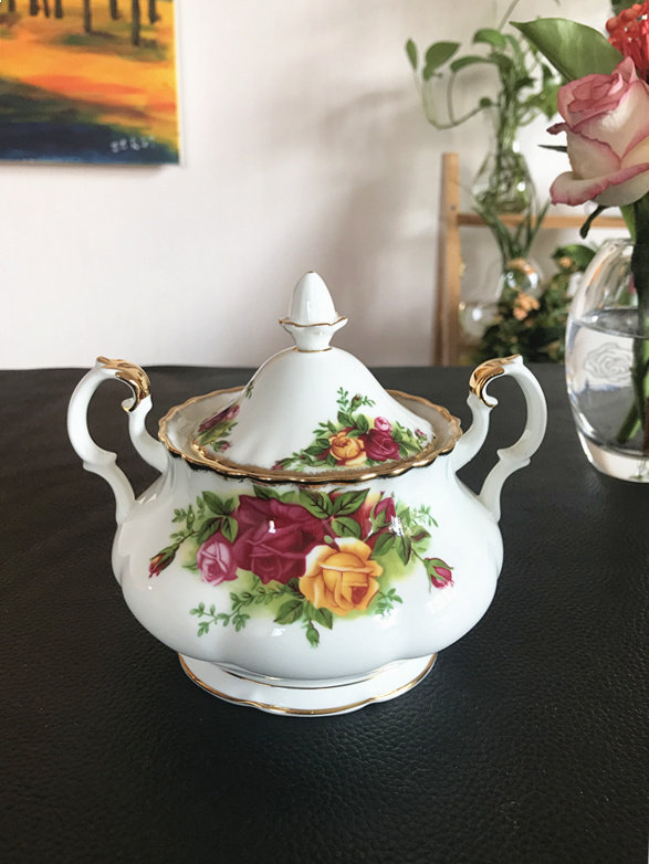 英国购 现货royal albert老镇乡村玫瑰 old country rose骨瓷糖罐