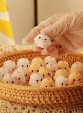 原创手工制作小鸡仓鼠慢回弹捏捏乐食品级硅胶背包挂件可爱小玩具