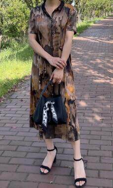 唯影WEIYING夏季新品女装丝缎连衣裙仿真丝小圆领裙子808
