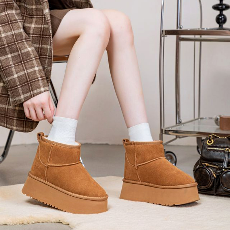 无注册商标11CM保暖雪地靴