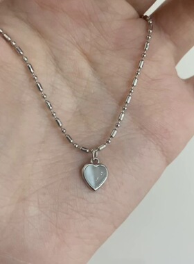 温柔猫眼爱心吊坠项链女甜酷风简约颈链配饰2025年新款百搭锁骨链