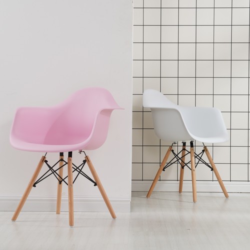 伊姆斯塑料时尚风扶手椅