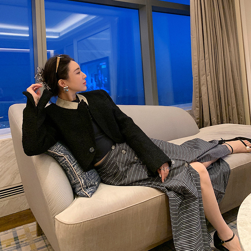 洋气新店两穿领口黄金比例小西装