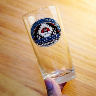 日本进口 BEER啤酒扎啤杯啤酒杯玻璃杯厚底 KIRIN麒麟印花图LAGER