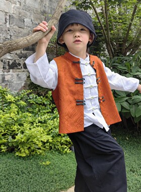 复古文艺风男童马甲日常穿演出服