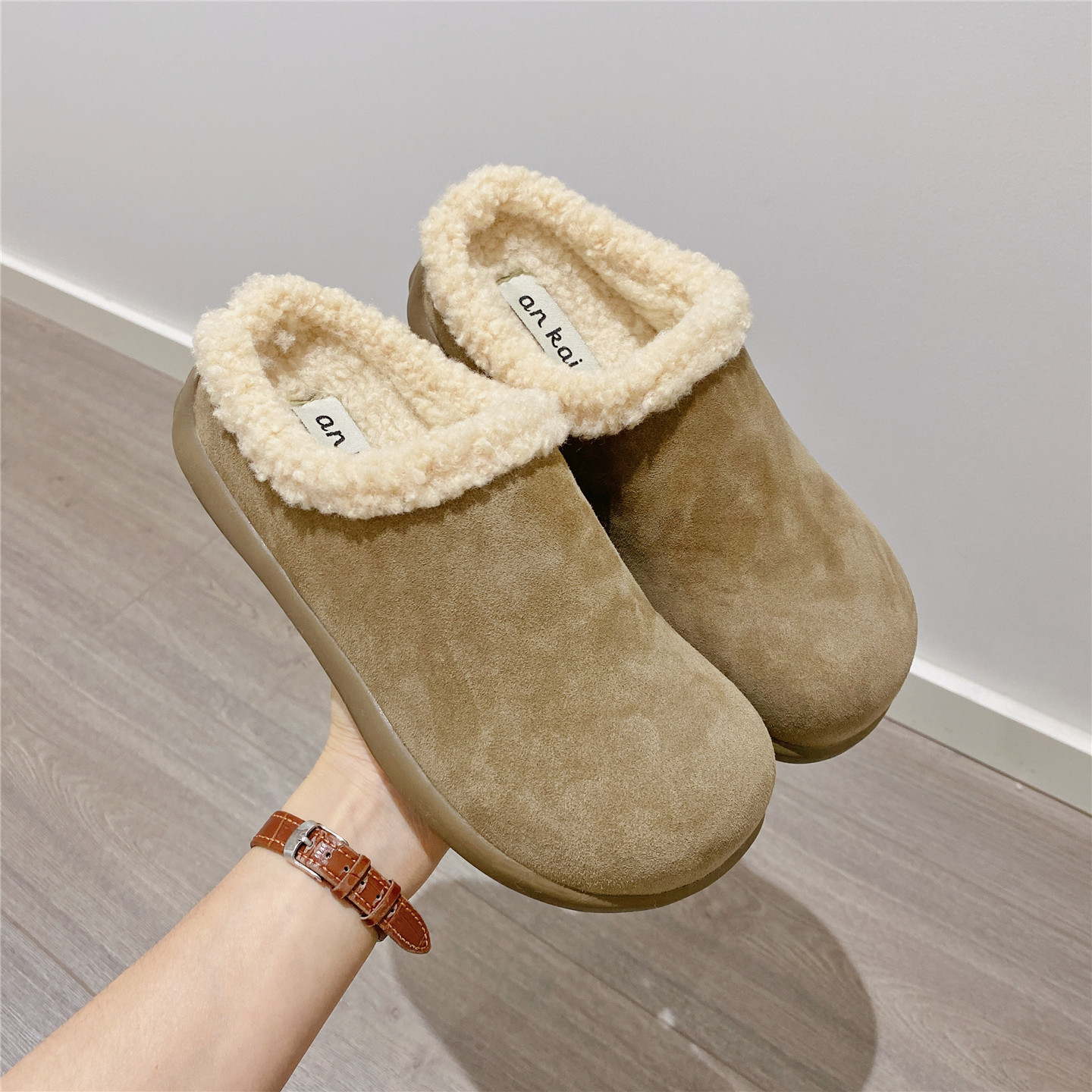 包头毛毛鞋女外穿2025冬季新款保暖加绒懒人厚底松糕半拖棉拖鞋女