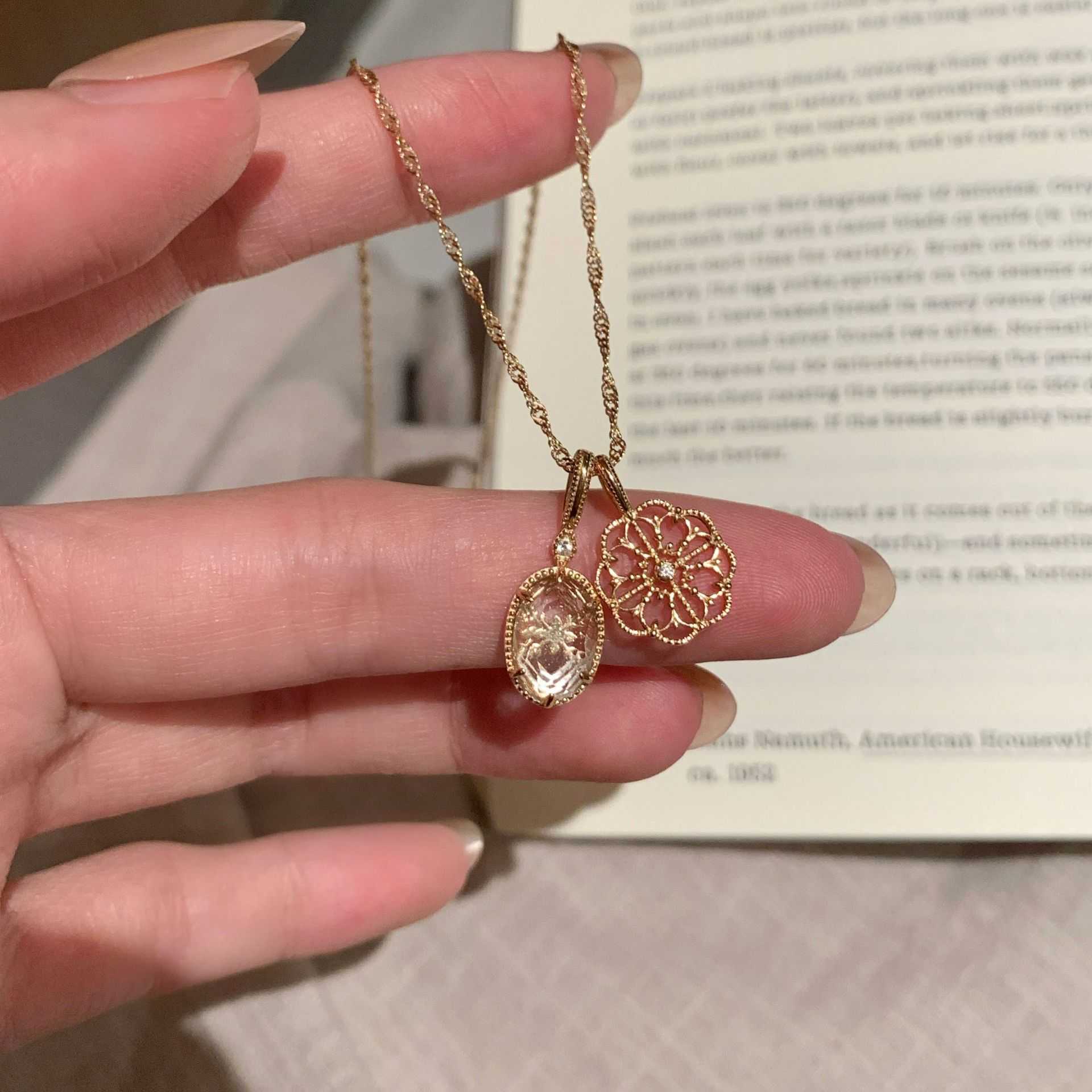 S925纯银龙心同款蕾丝花花白水晶项链女款中古风高级感爆款锁骨链