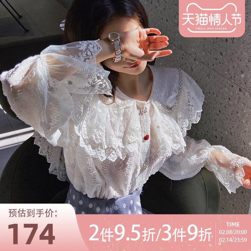 粉红大布娃娃2022新款甜美减龄蕾丝大翻领衬衫白色喇叭袖上衣女春