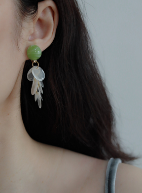 G大调  滴油绿色贝壳长款流苏蚊香盘无耳洞无痛耳夹女森系清新